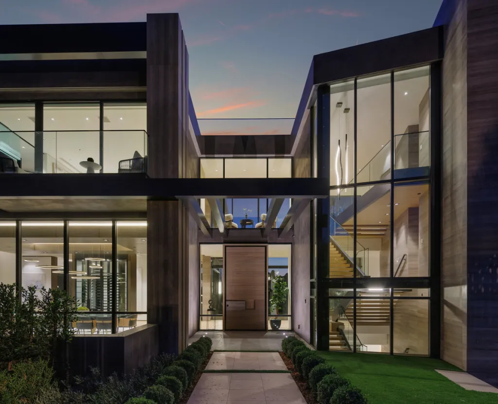 615 N Faring Rd, Los Angeles, CA